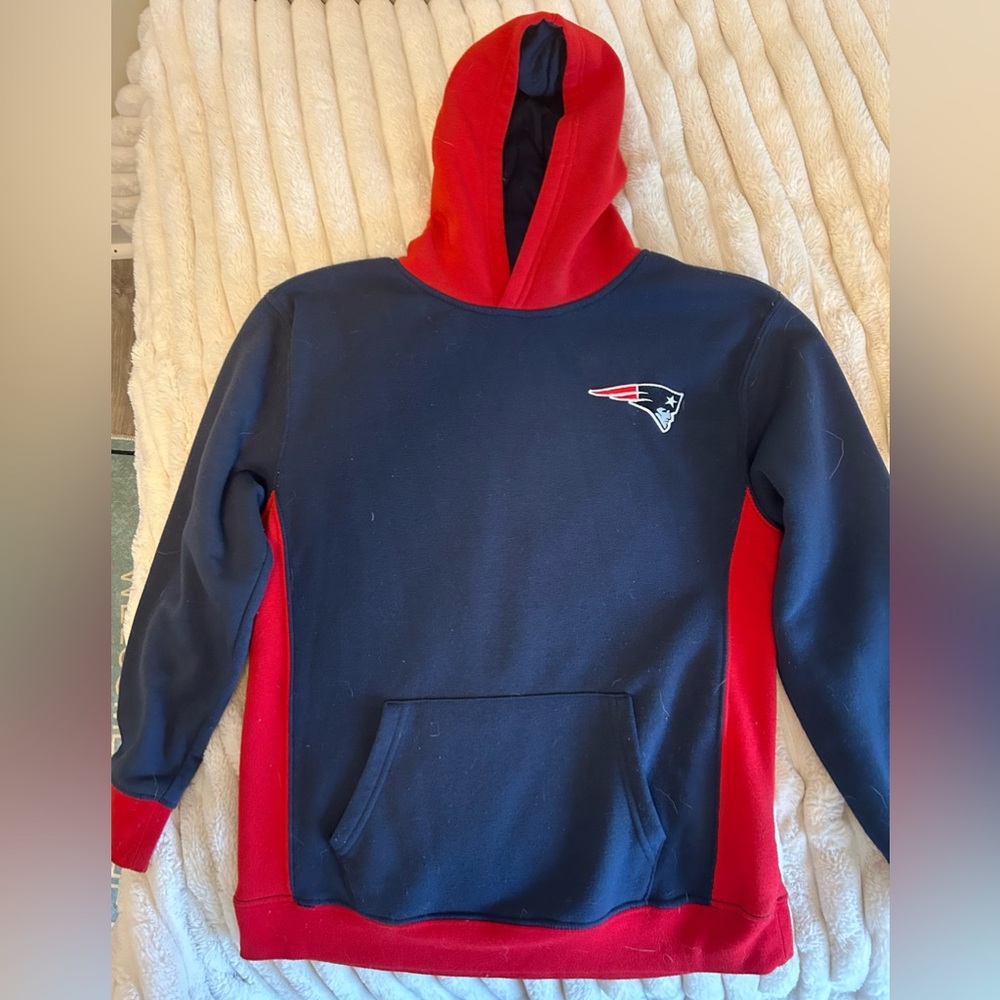 Patriots NFL sweatshirt- Kids size 18-20